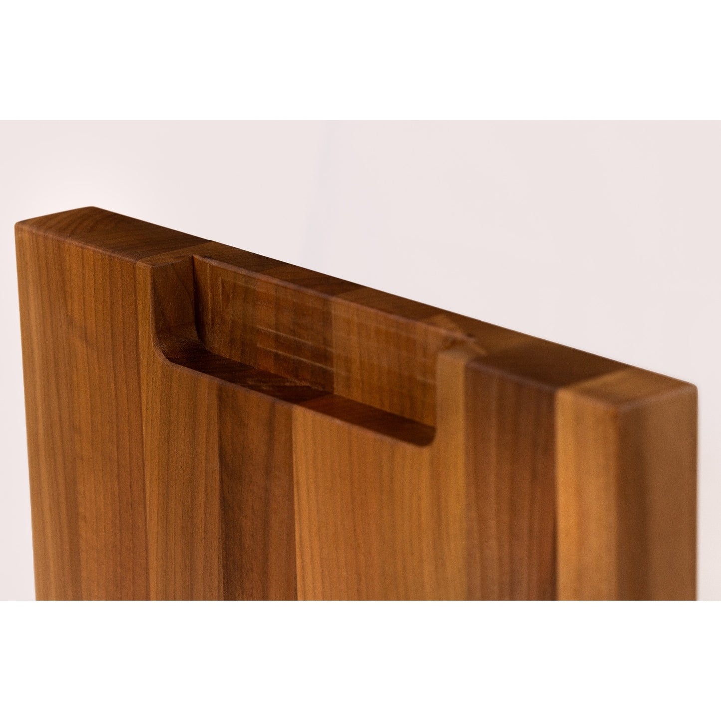 Schneidebrett No. 1: mit Saftrille · Nussbaum · TWS